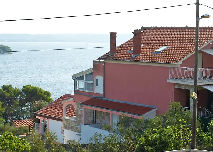 Zdenko-4 By Interhome * Kali